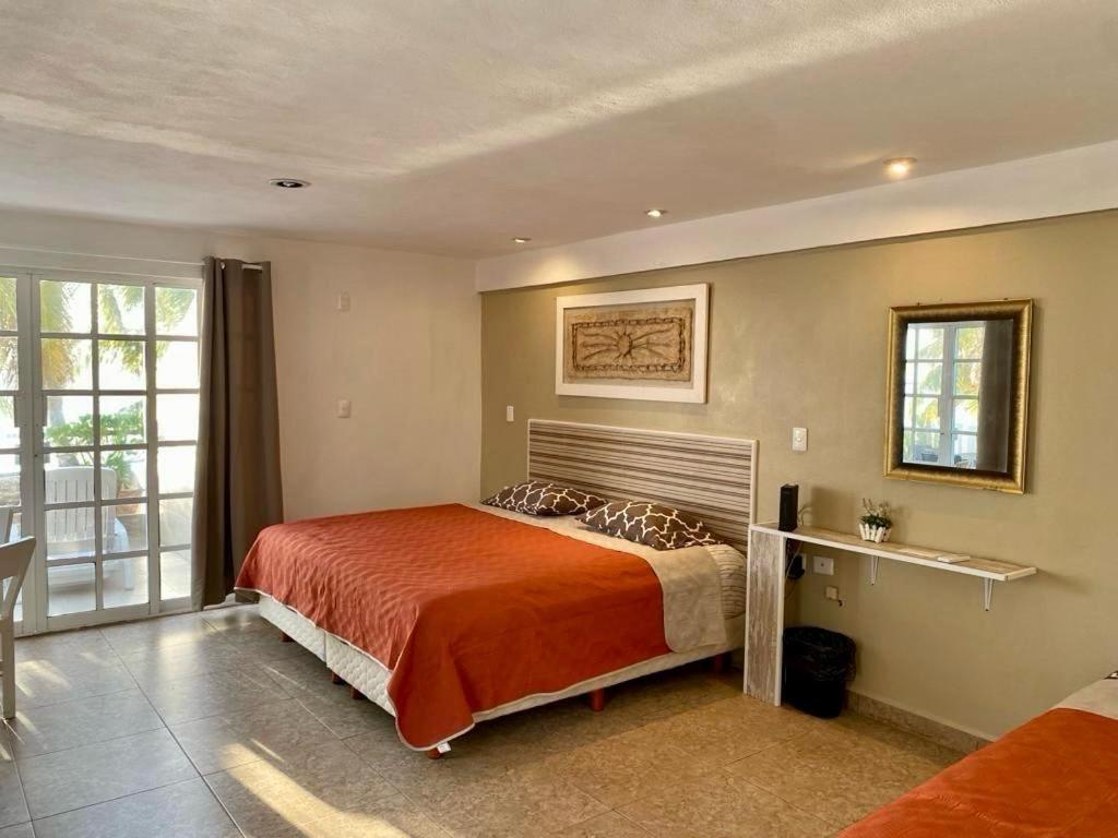 Skyline Suite Плая дел Кармен Екстериор снимка